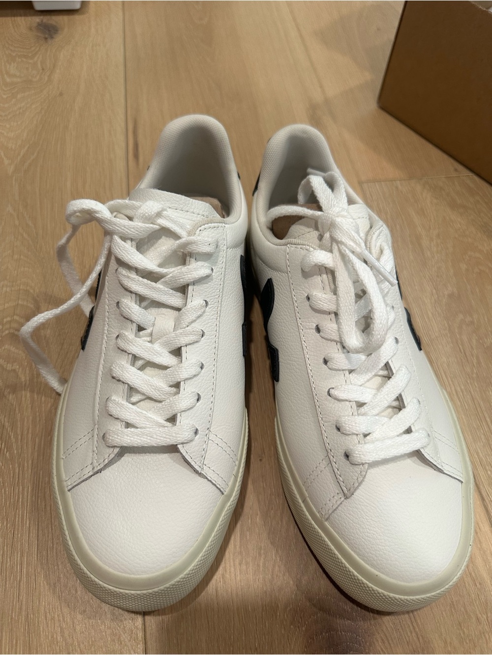 Women’s veja campo sneaker